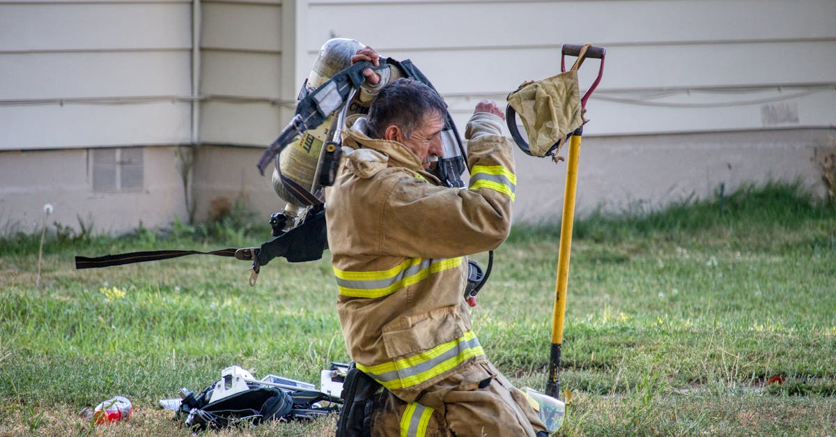 民生通讯实名账号：流量卡与手机运营商的合作